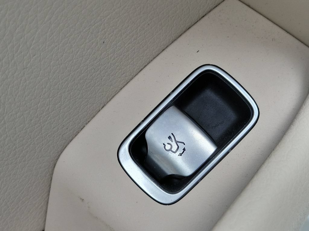 Used 2022 Mercedes-Benz EQS 450+ Sedan image 23