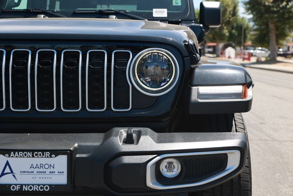 Used 2025 Jeep Wrangler Unlimited Sahara AWD/4WD image 8