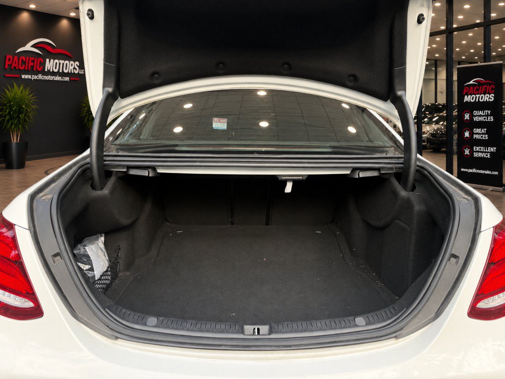 Used 2020 Mercedes-Benz E 350 Sedan image 26