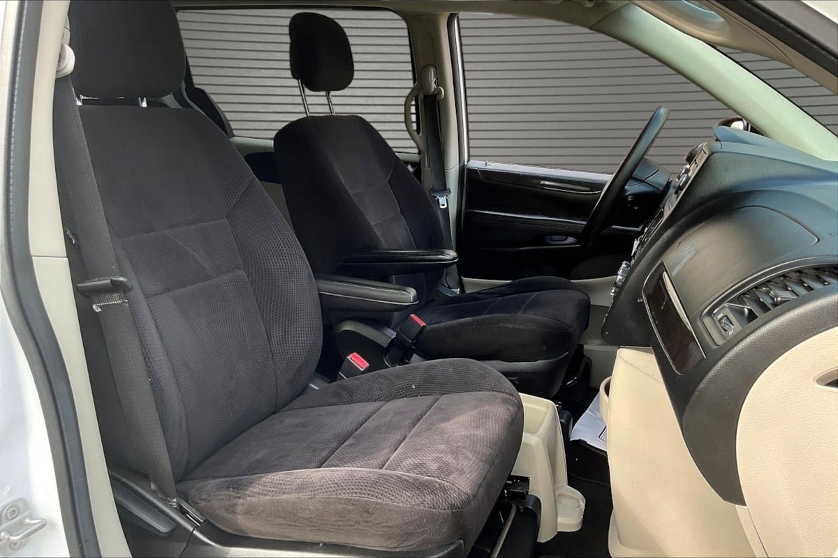 Used 2014 Dodge Grand Caravan SE w/ Quick Order Package 29E SE FWD image 27
