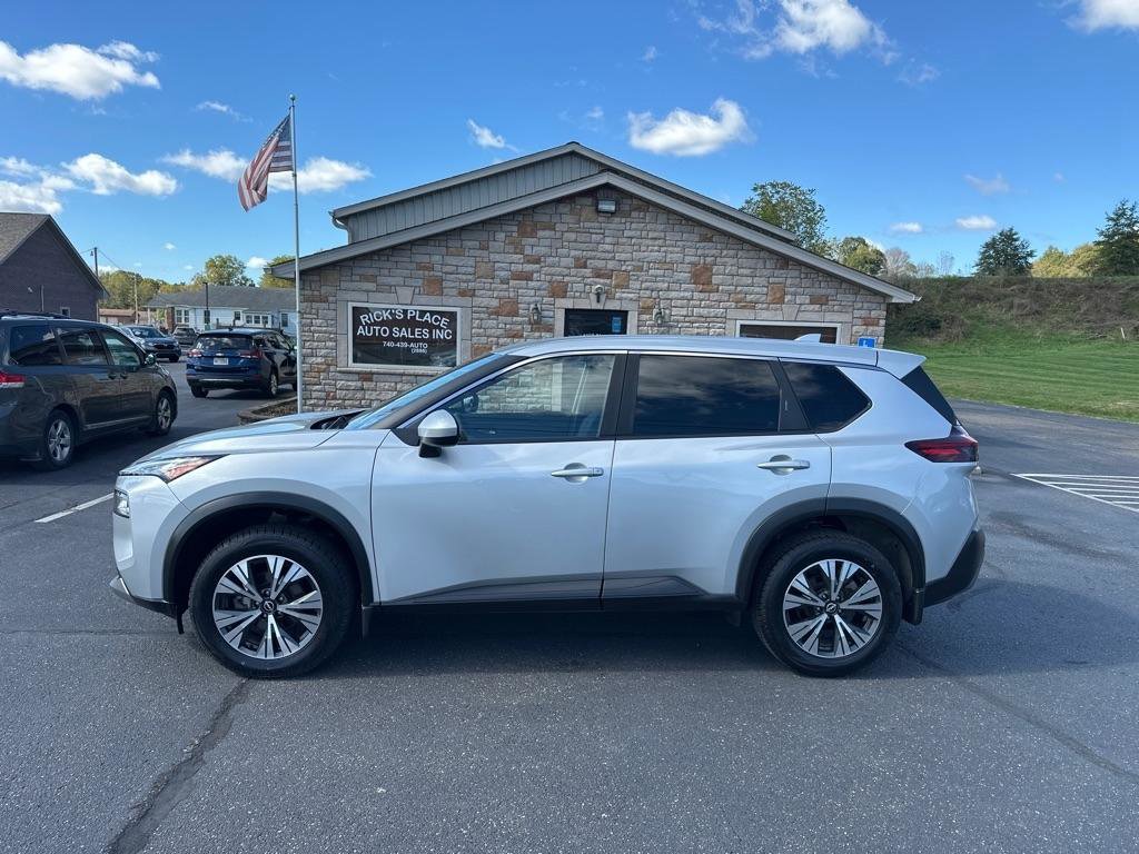 Used 2023 Nissan Rogue SV AWD/4WD image 2