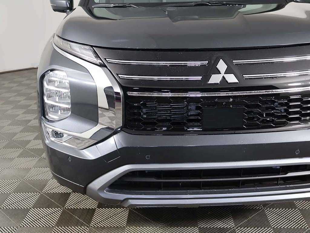 New 2026 Mitsubishi Outlander SE FWD image 14