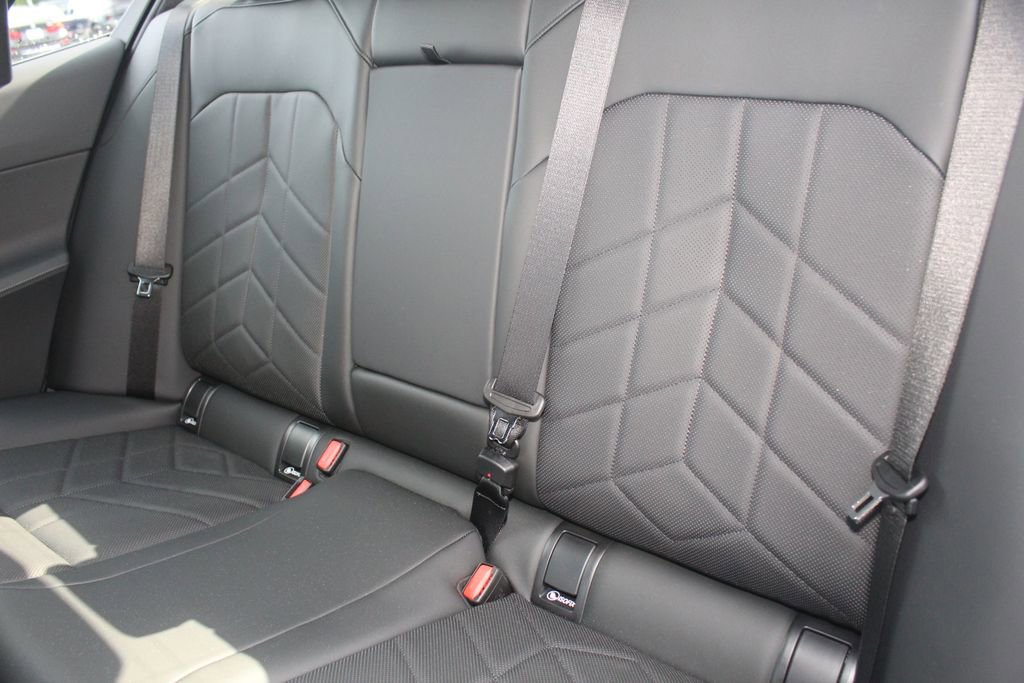 New 2027 BMW 550e xDrive AWD/4WD image 20