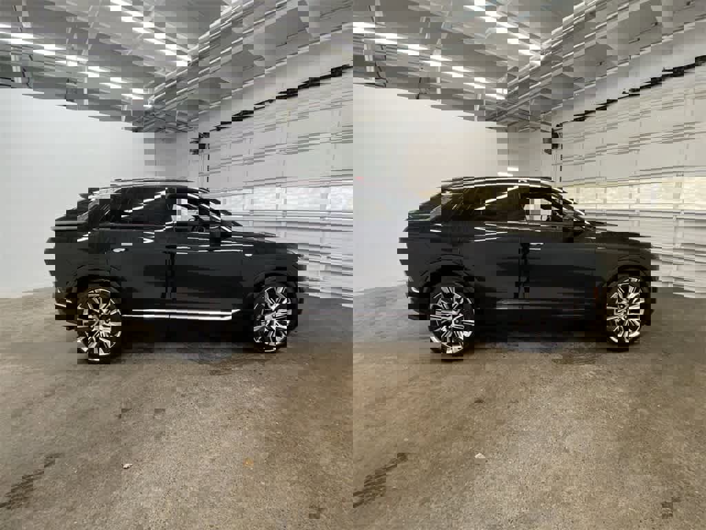 Certified 2024 Cadillac Lyriq Luxury w/ LPO, Floor Liner Package image 7