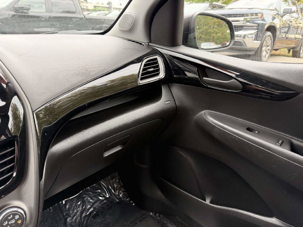 Used 2019 Chevrolet Spark LT FWD image 28