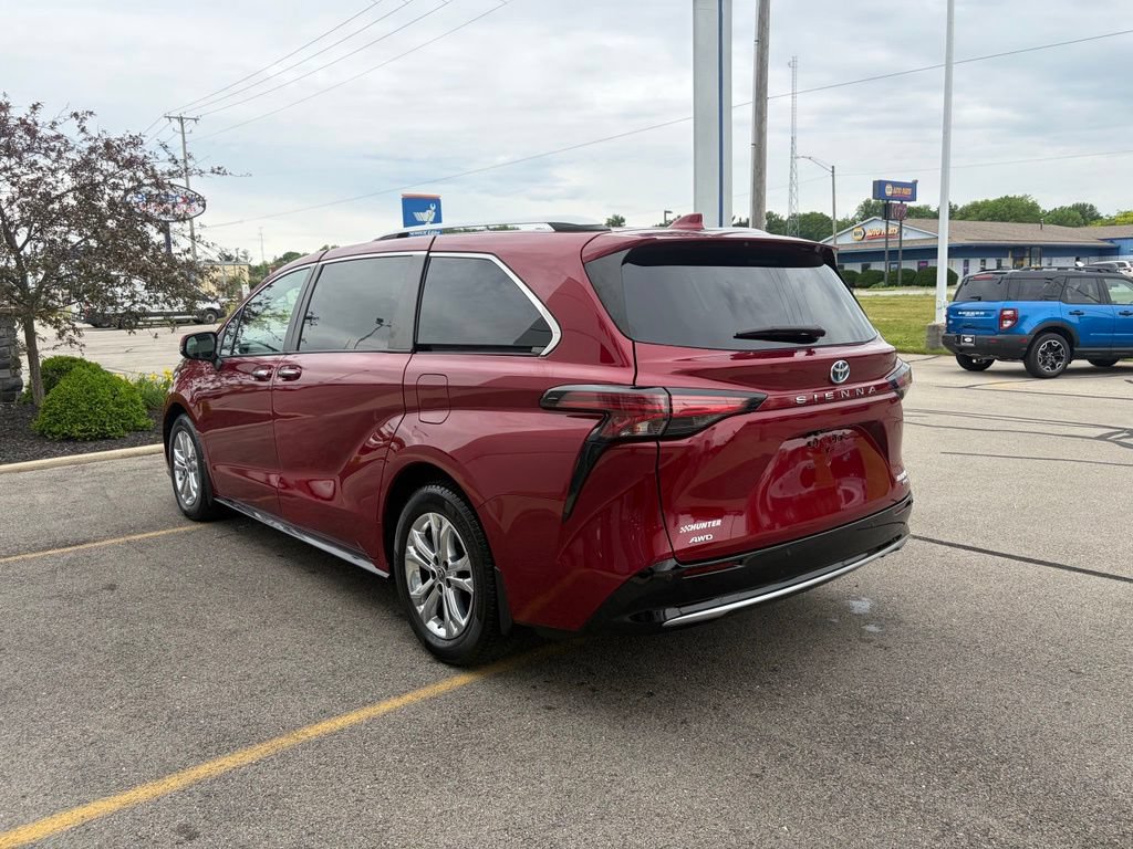 Used 2022 Toyota Sienna Platinum AWD/4WD image 35