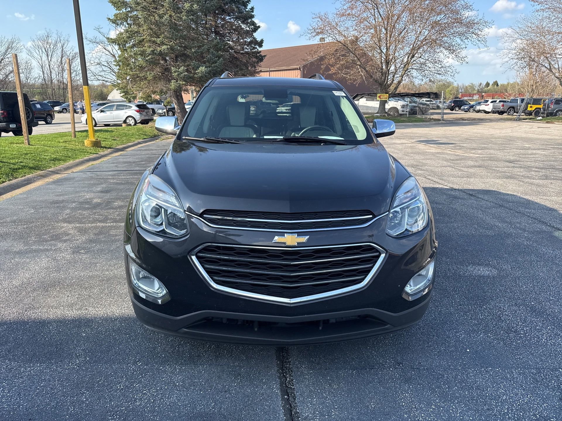 Used 2016 Chevrolet Equinox LTZ w/ Enhanced Convenience Package image 2