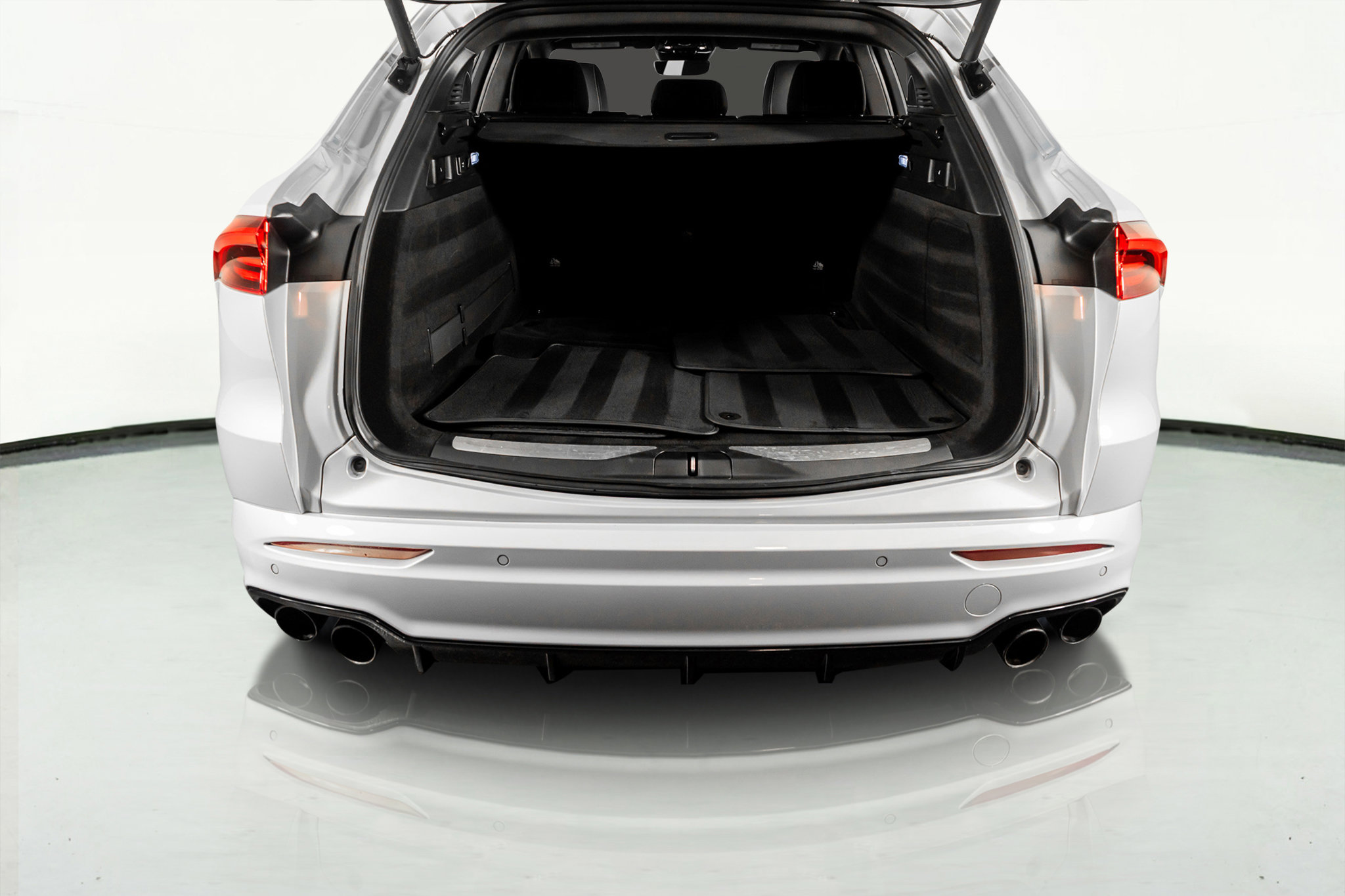 Used 2023 Maserati Grecale GT image 58