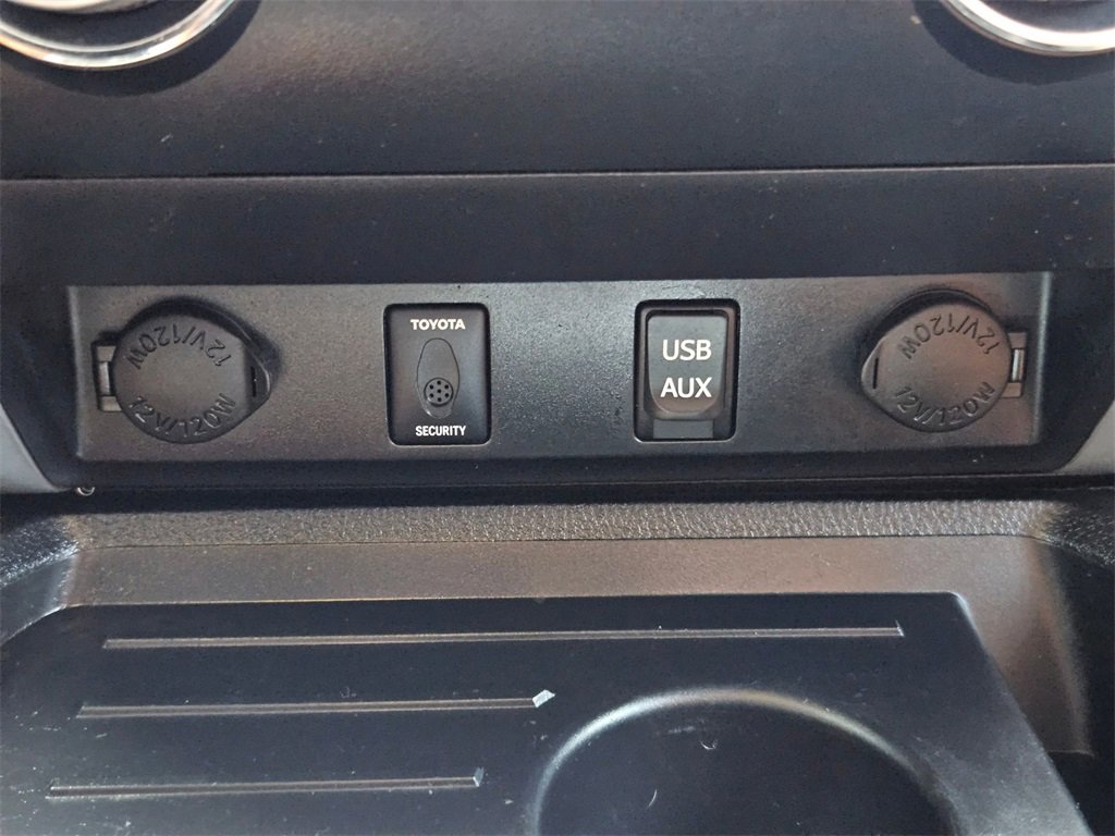 Used 2014 Toyota Tundra 1794 Edition image 25