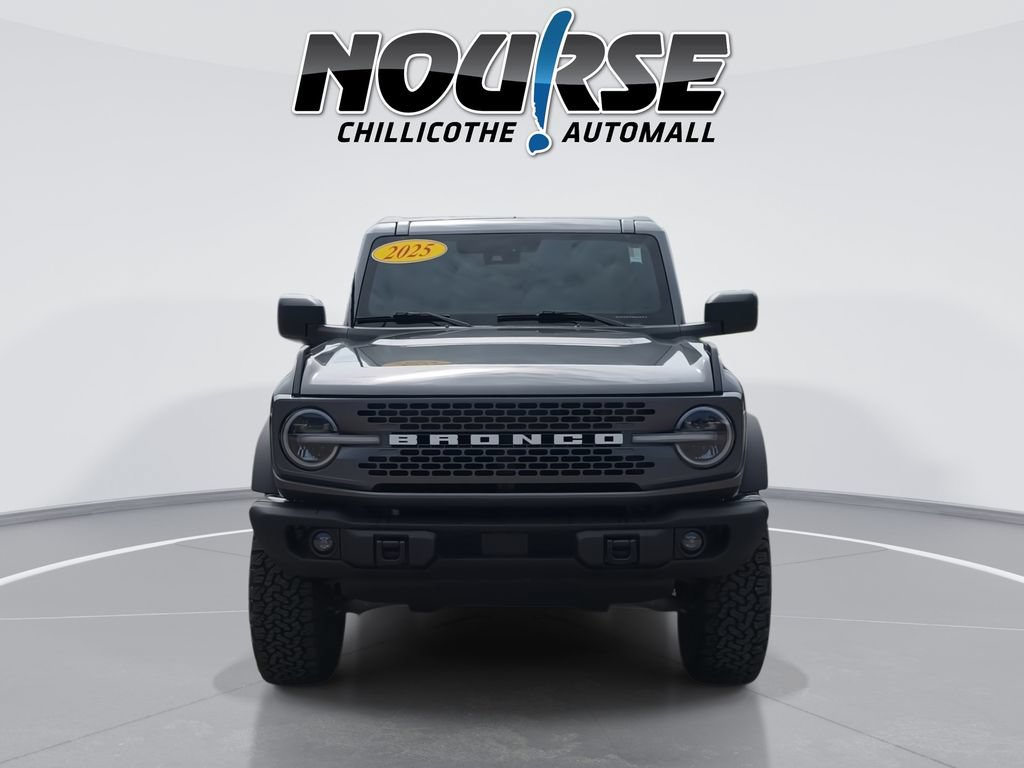 Used 2025 Ford Bronco Badlands AWD/4WD image 3