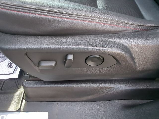 Used 2023 Chevrolet Suburban RST w/ Luxury Package image 25