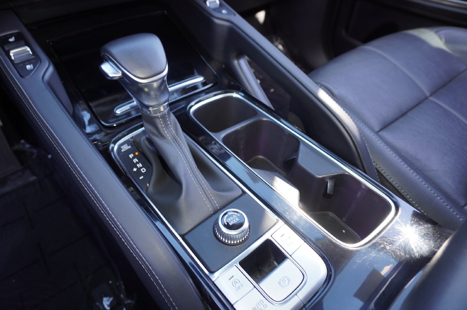 Used 2022 Kia Telluride EX w/ EX Premium Package FWD image 23