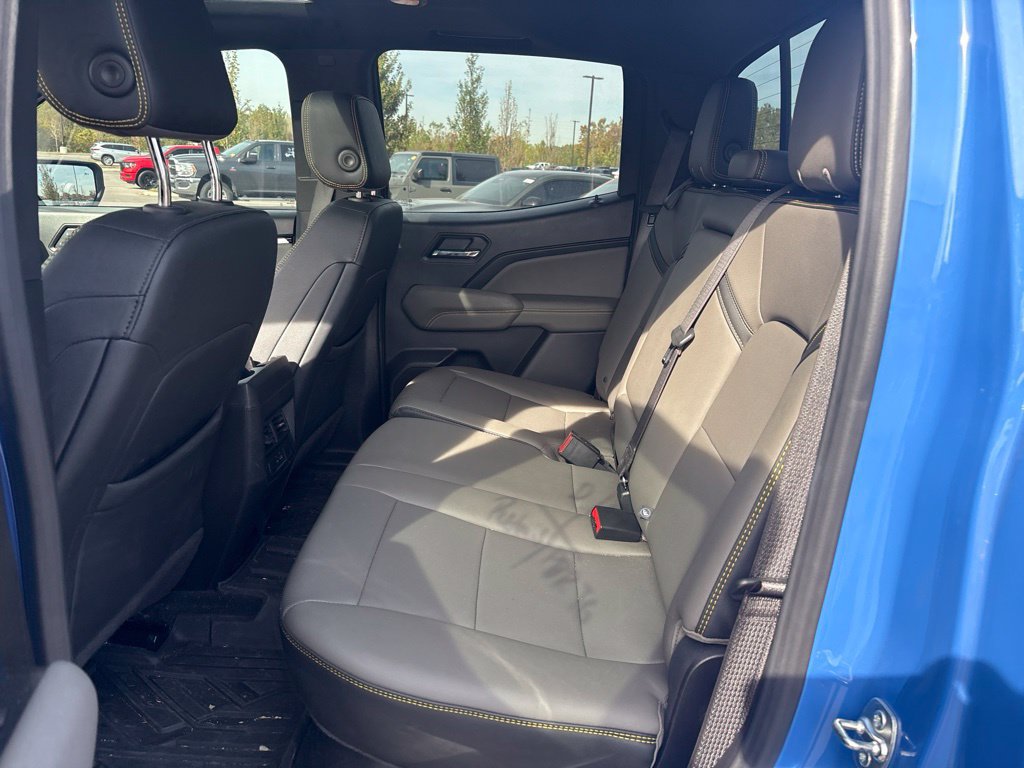 Used 2025 Chevrolet Colorado ZR2 w/ Technology Package AWD/4WD image 20