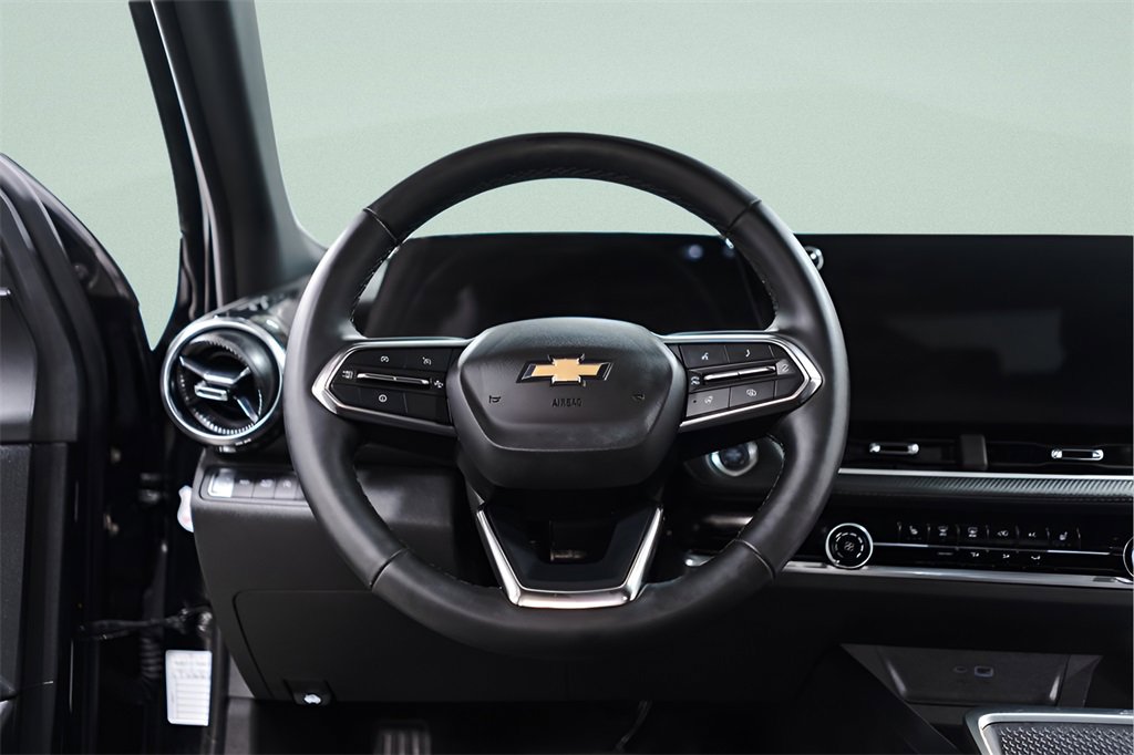 Used 2025 Chevrolet Equinox LT image 10