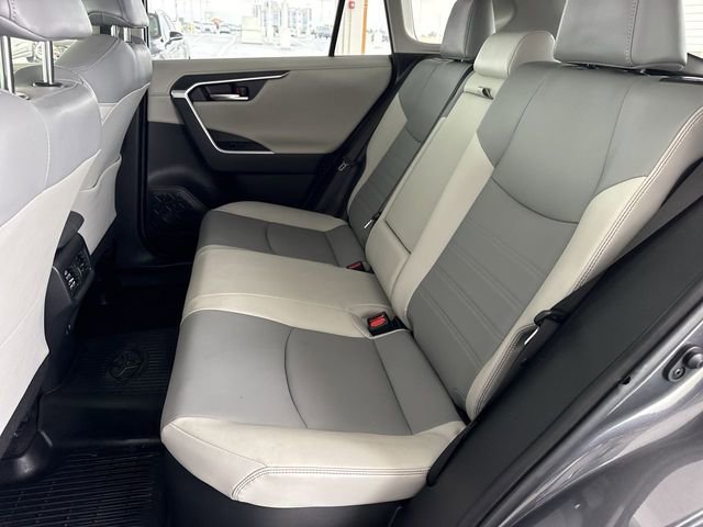 Used 2020 Toyota RAV4 Limited AWD/4WD image 23