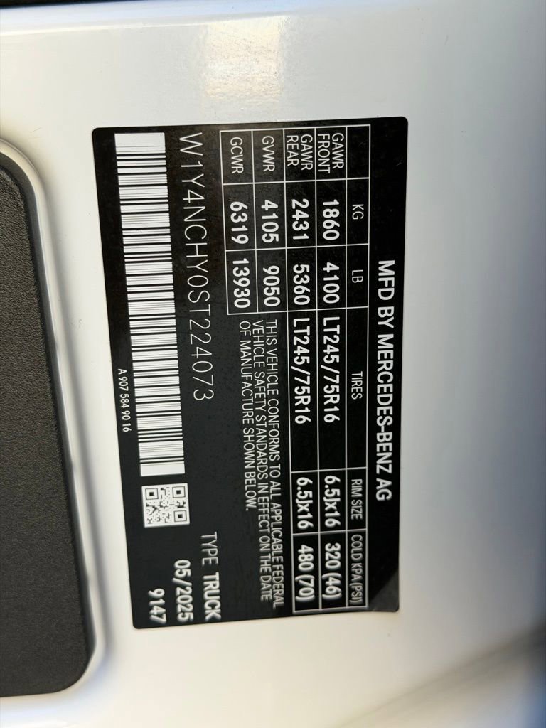 Used 2025 Mercedes-Benz Sprinter 2500 image 10