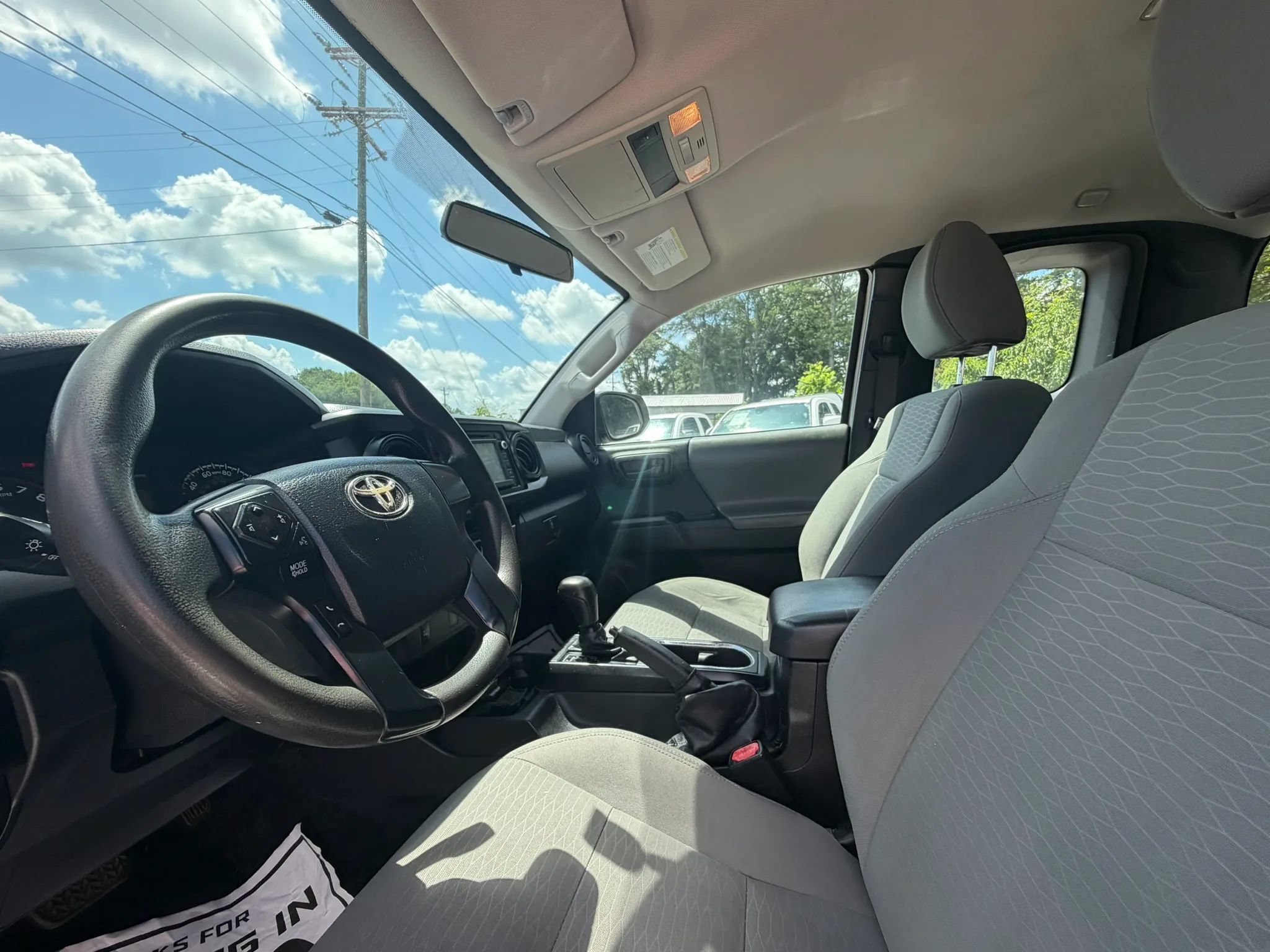 Used 2016 Toyota Tacoma SR RWD image 15