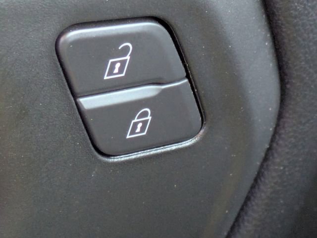 Certified 2024 Chevrolet Silverado 1500 Custom image 21