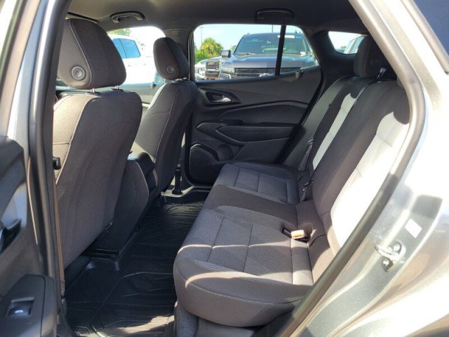 Certified 2025 Chevrolet Trax RS w/ Driver Confidence Package image 28