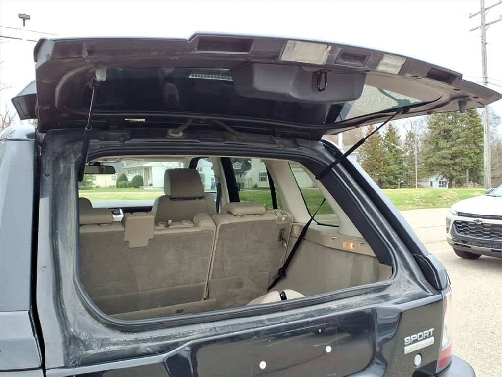 Used 2011 Land Rover Range Rover Sport HSE LUX image 10