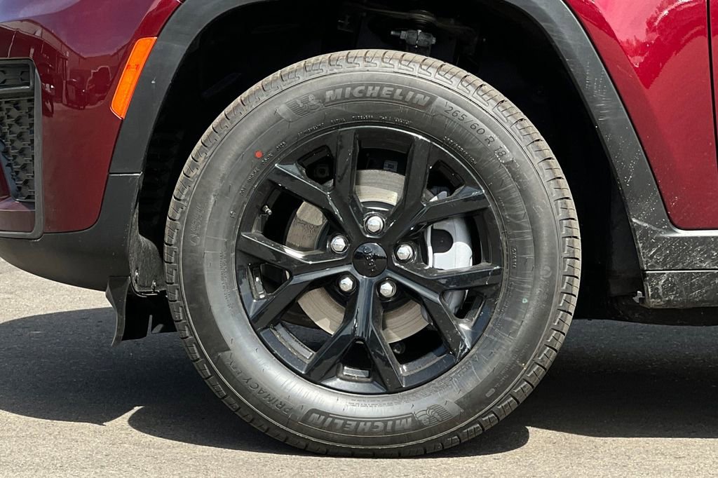 New 2026 Jeep Grand Cherokee Altitude image 25