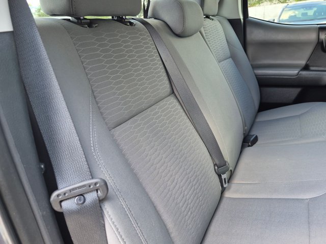 Used 2018 Toyota Tacoma SR5 RWD image 18