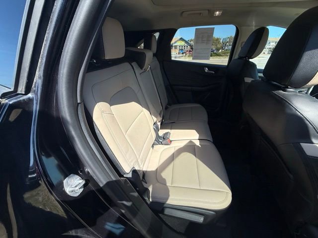 Used 2021 Ford Escape SEL w/ Technology Package image 11