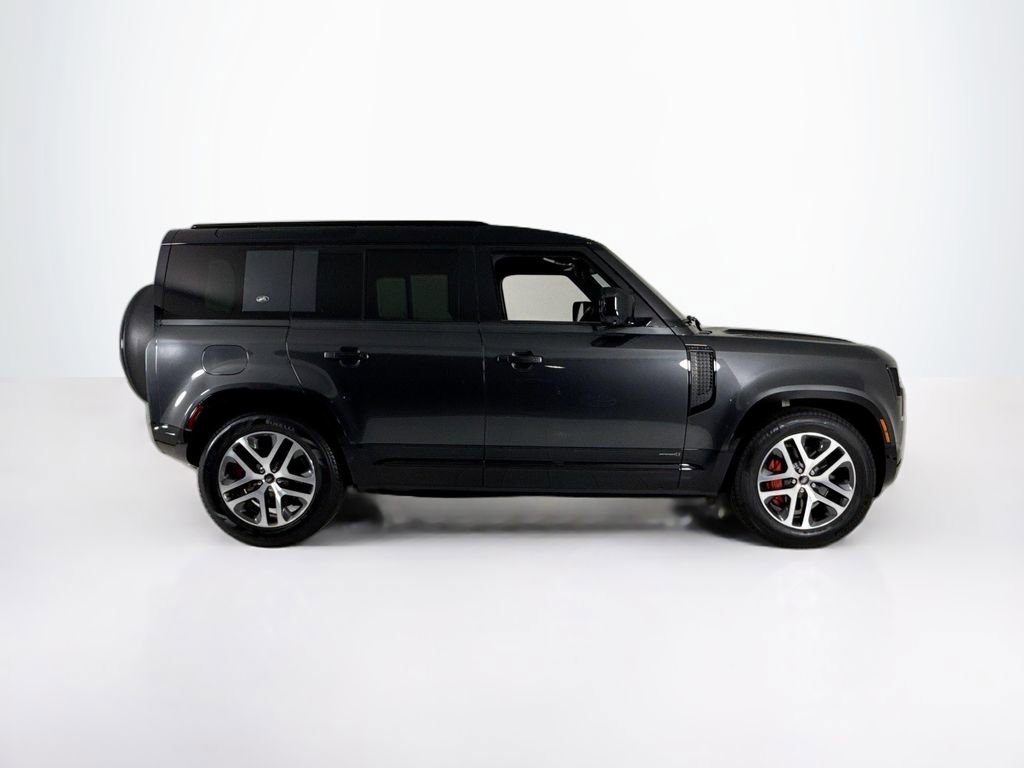 Used 2023 Land Rover Defender 110 X image 6