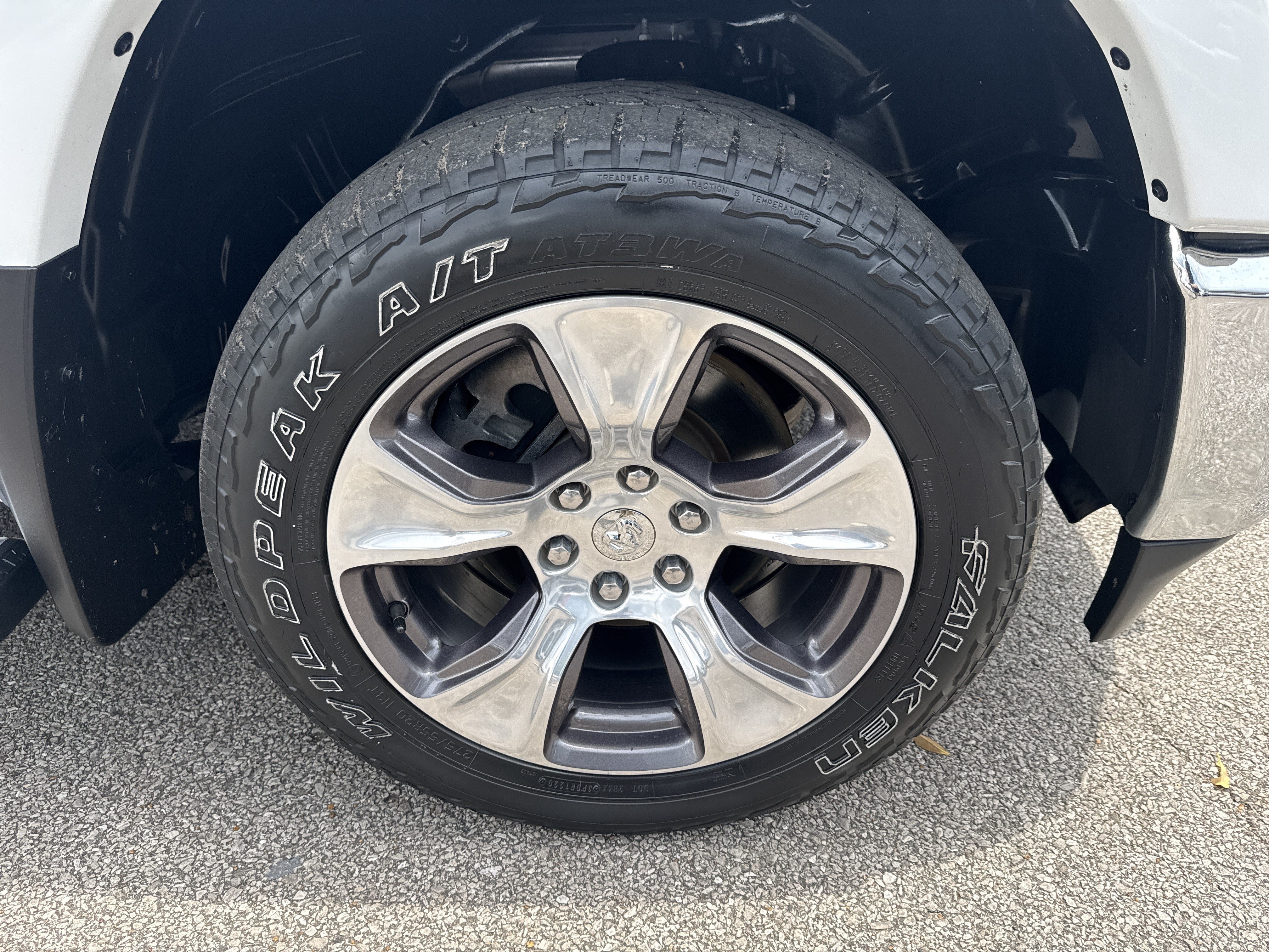 Used 2021 RAM 1500 Laramie AWD/4WD image 13