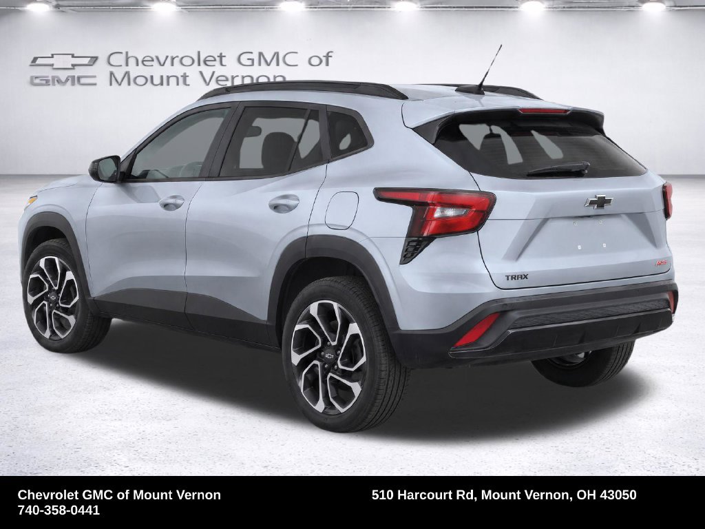 Used 2025 Chevrolet Trax RS FWD image 3
