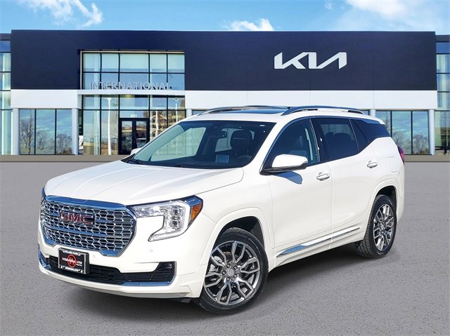 Used 2022 GMC Terrain Denali