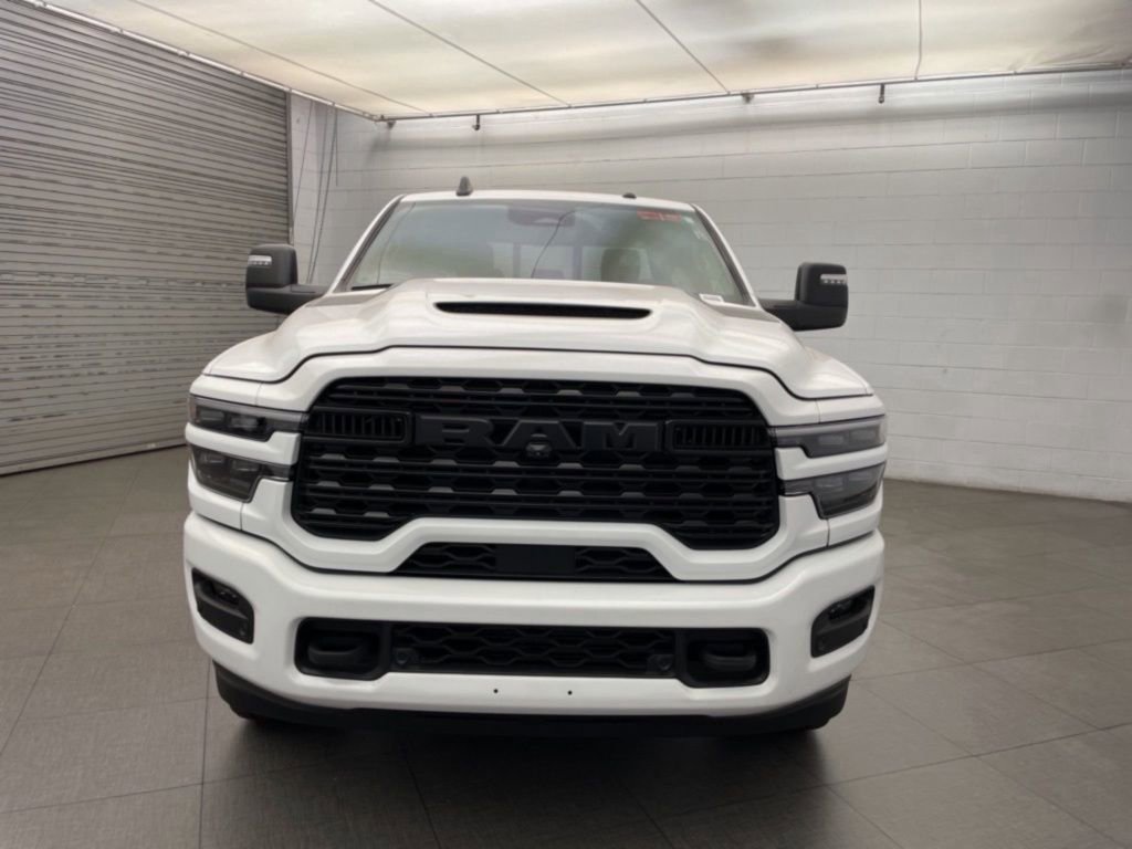 New 2026 RAM 2500 Limited AWD/4WD image 9