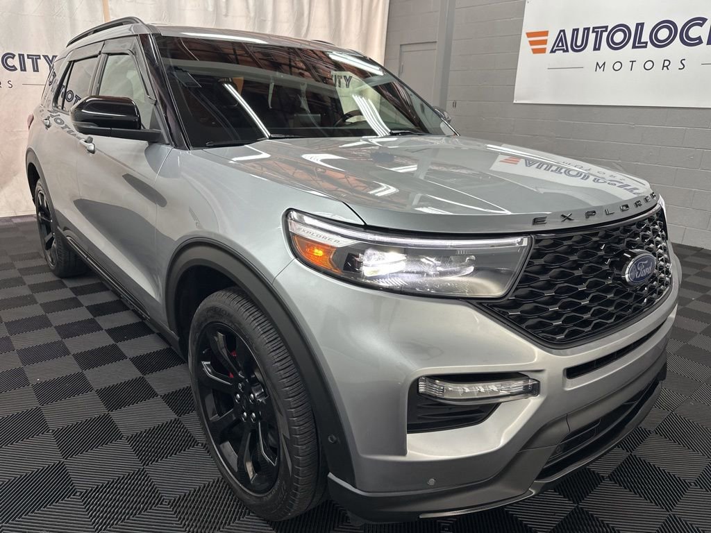 Used 2022 Ford Explorer ST w/ Equipment Group 401A image 2
