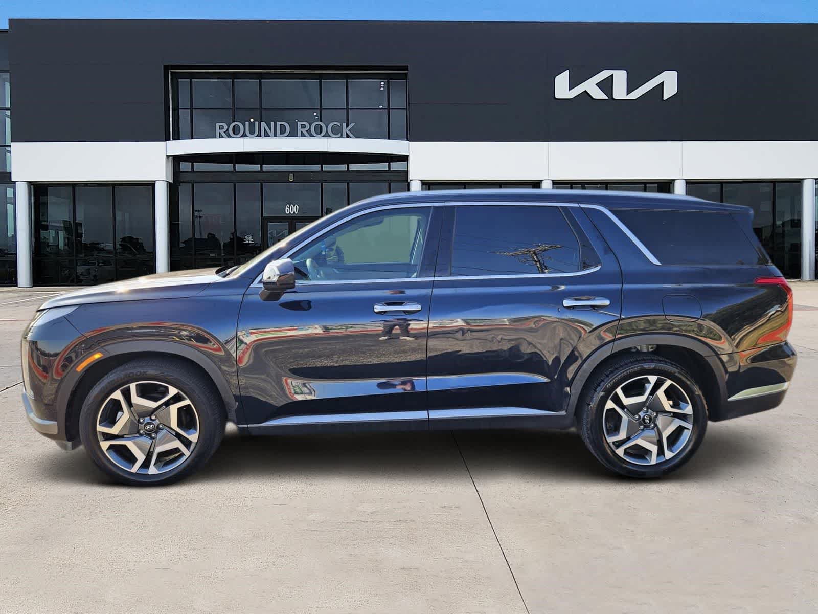 Used 2025 Hyundai Palisade Limited FWD image 4