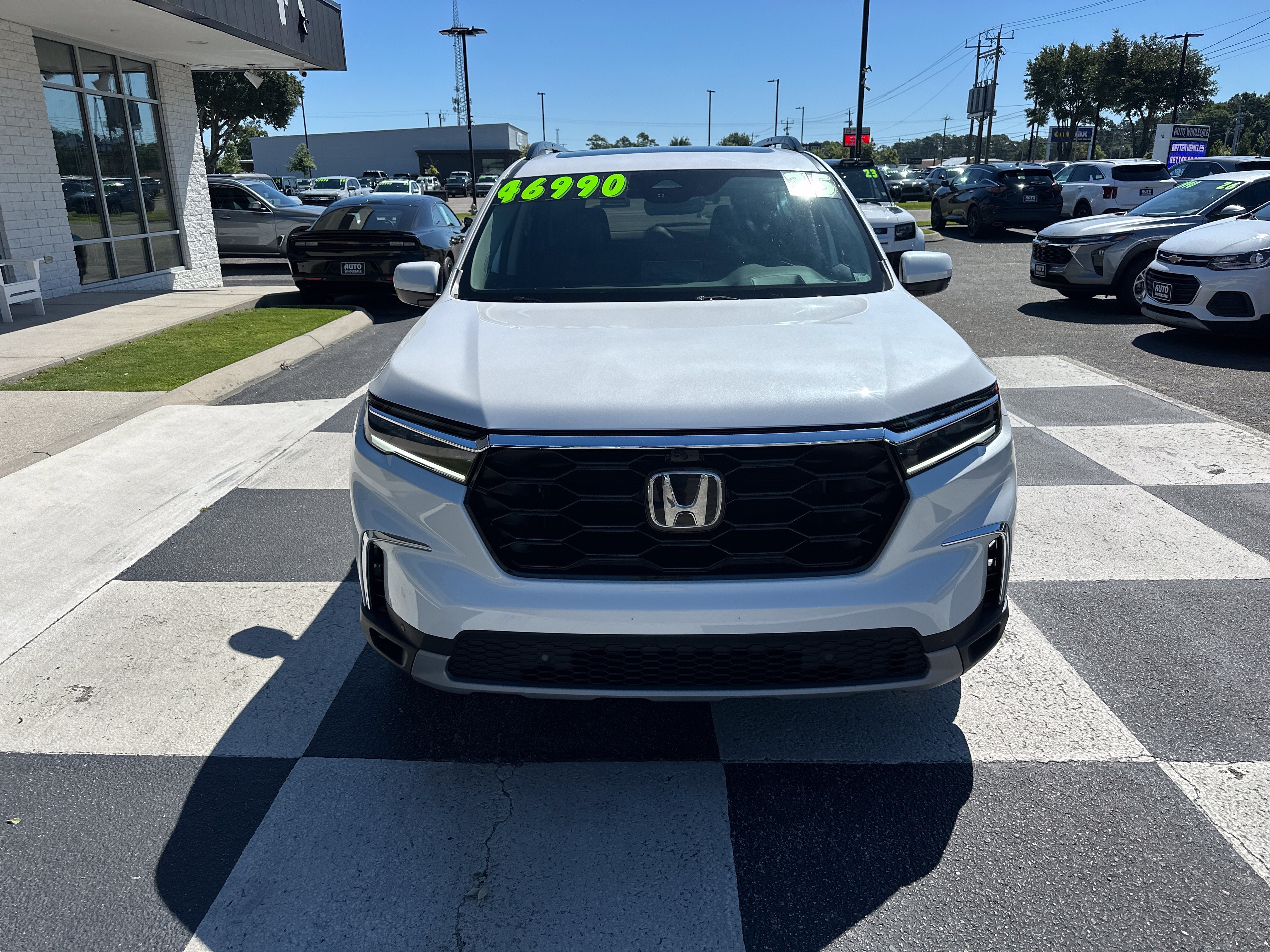 Used 2025 Honda Pilot Elite image 2