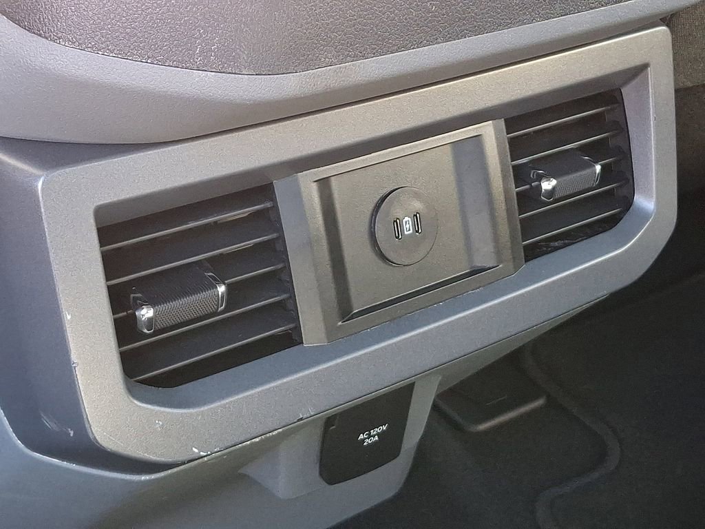 Used 2025 Ford F250 XLT w/ Black Appearance Package image 10