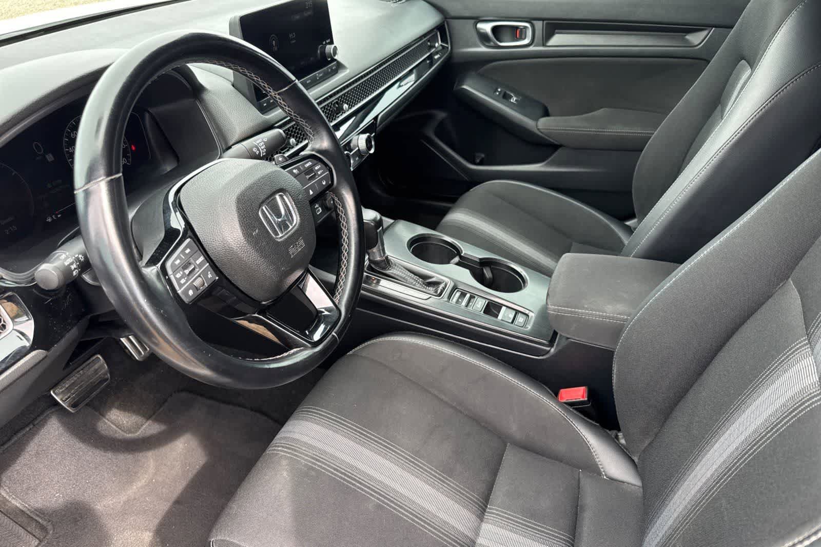 Used 2023 Honda Civic Sport image 11