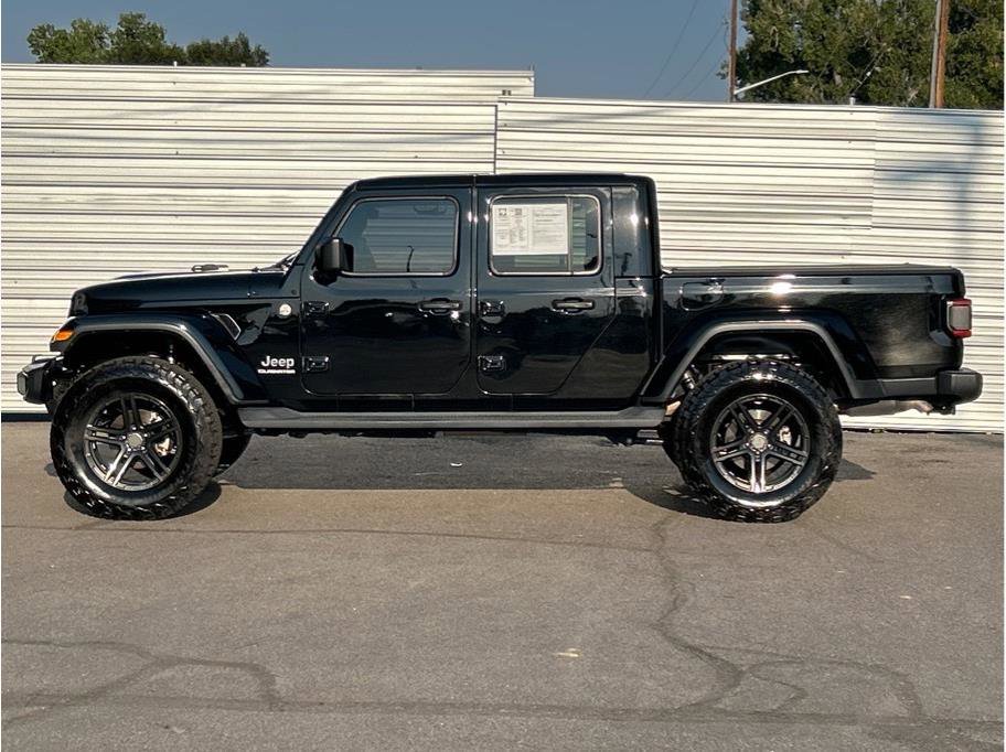 Used 2020 Jeep Gladiator Overland image 7
