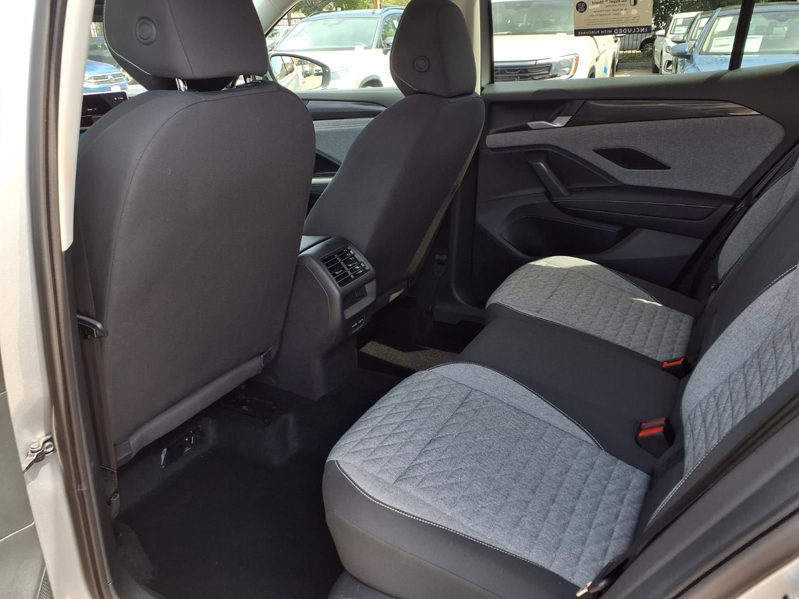 Used 2025 Volkswagen Tiguan S image 19