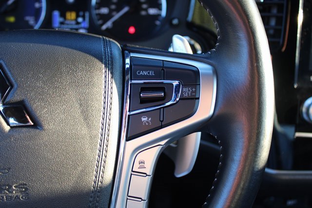 Used 2022 Mitsubishi Outlander LE image 12