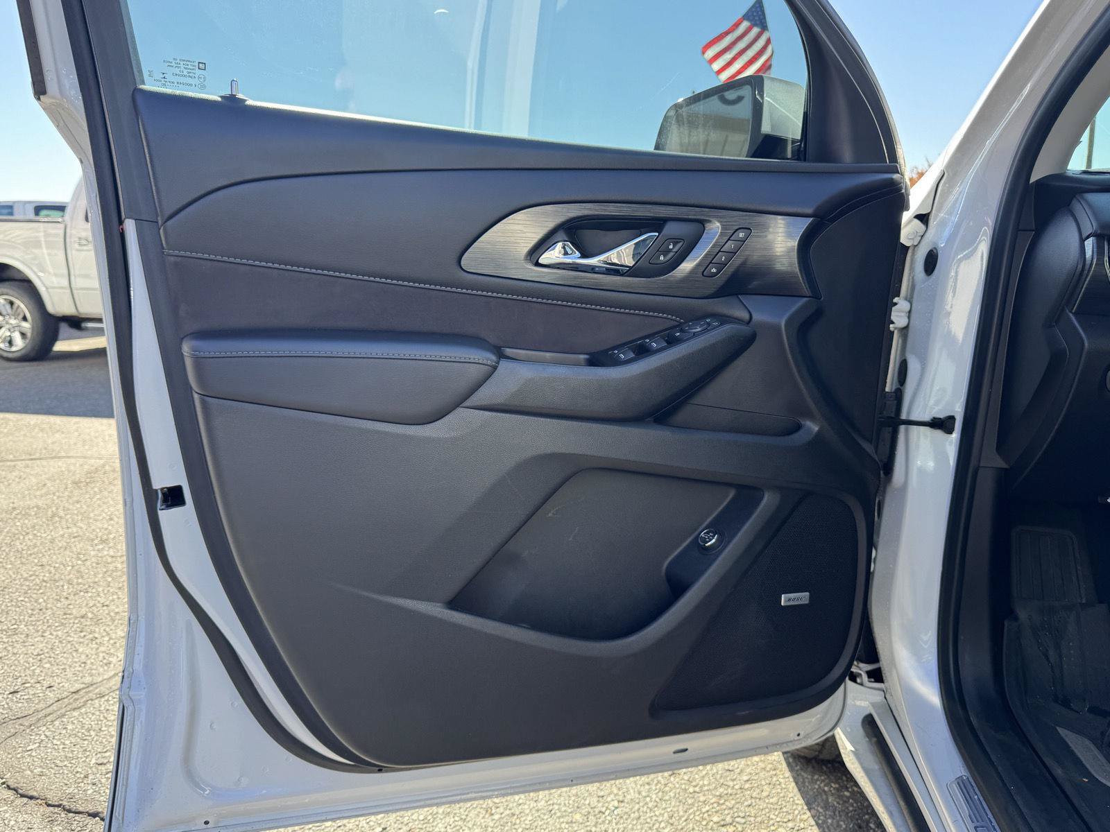 Used 2020 Chevrolet Traverse High Country AWD/4WD image 12