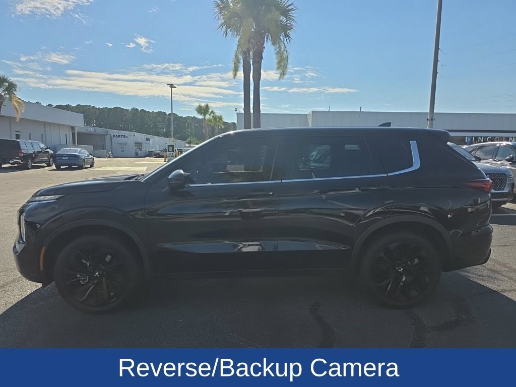 Used 2023 Mitsubishi Outlander SE Black Edition AWD/4WD image 4