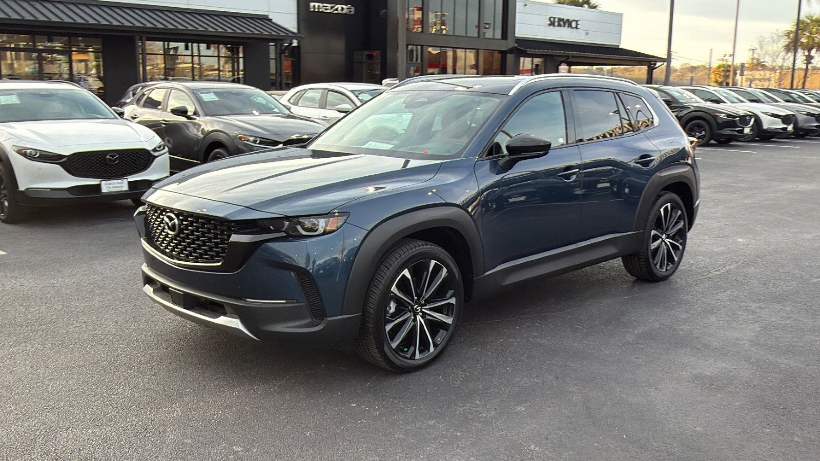 Certified 2025 MAZDA CX-50 2.5 Turbo w/ Premium Plus Pkg image 4