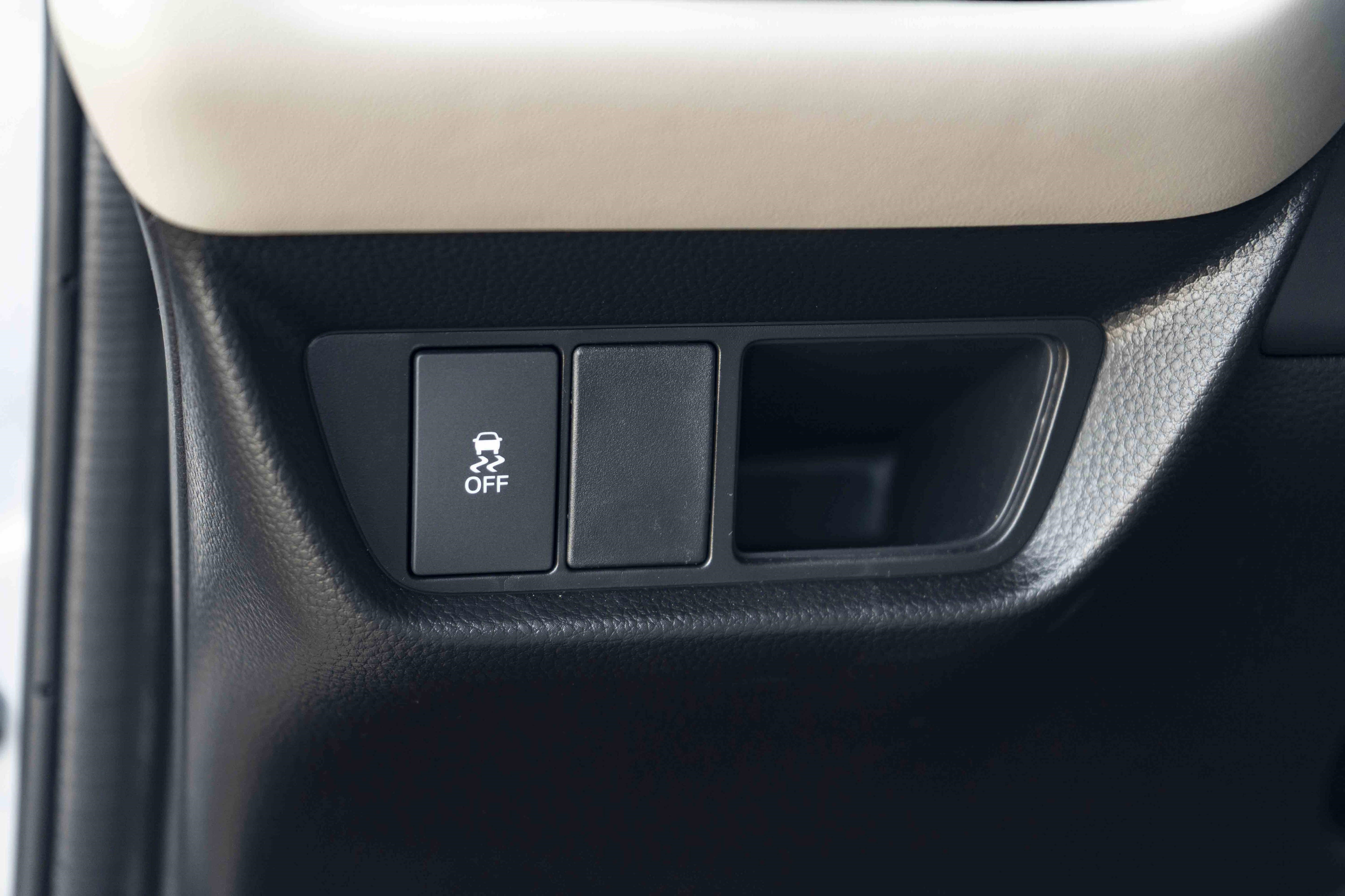 Used 2026 Honda HR-V LX image 42