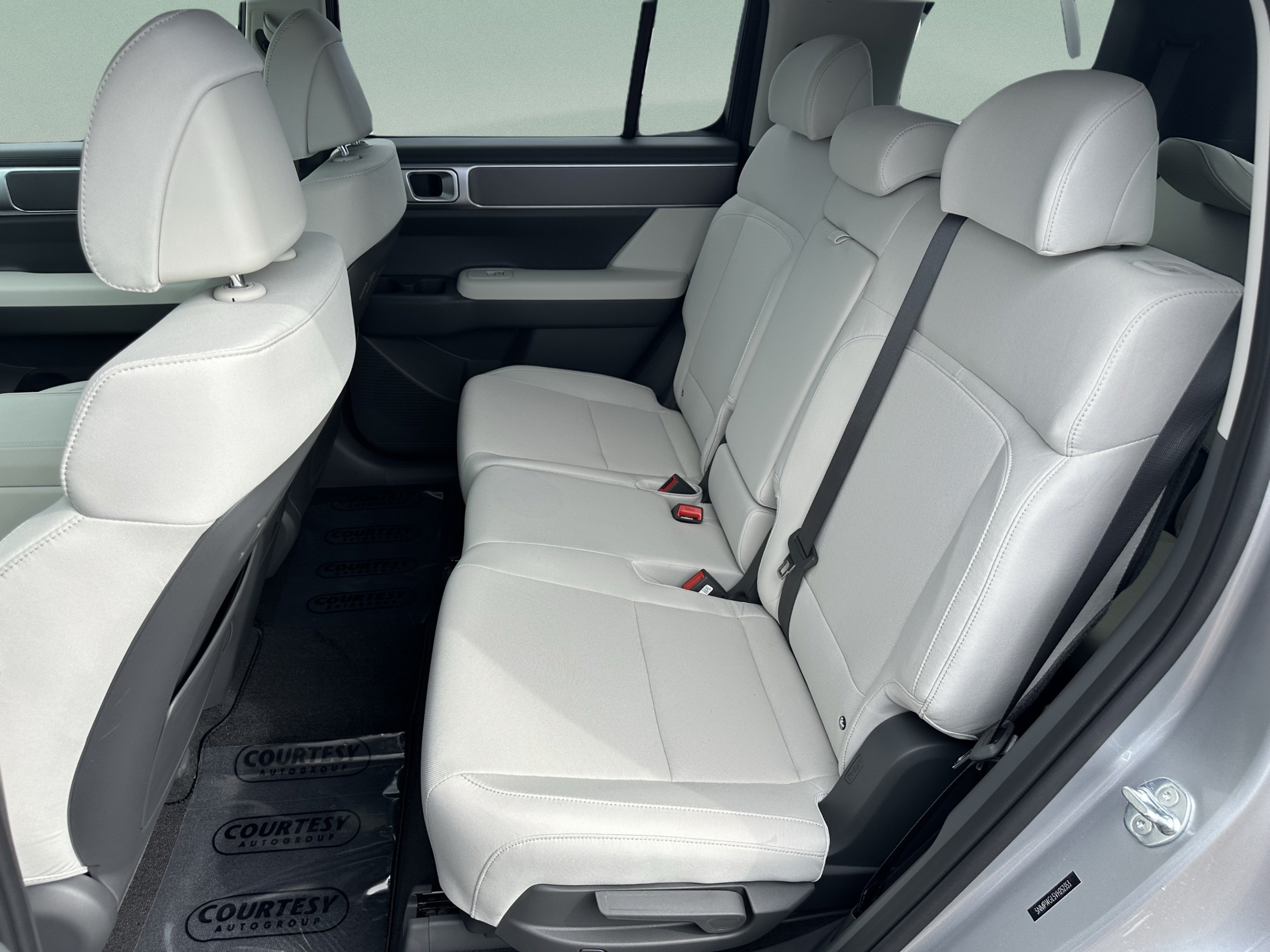 New 2027 Hyundai Santa Fe SE FWD image 14