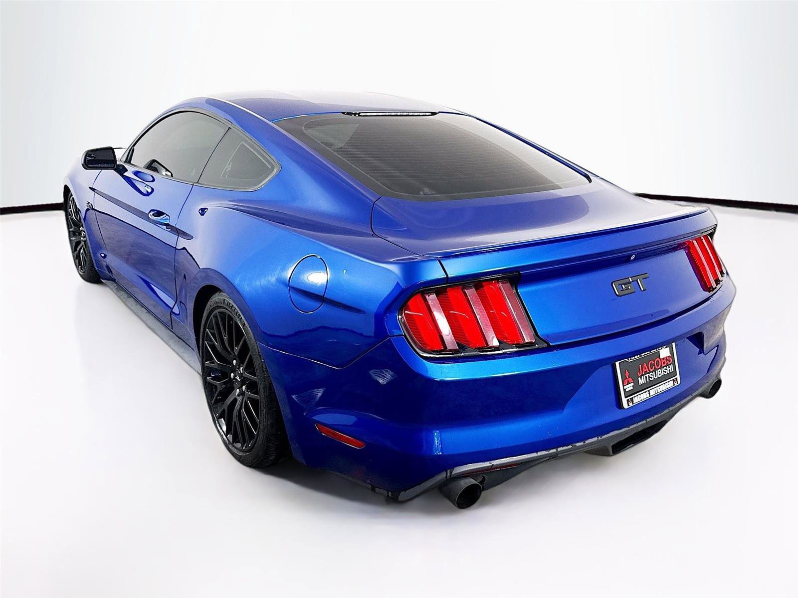 Used 2017 Ford Mustang GT image 11