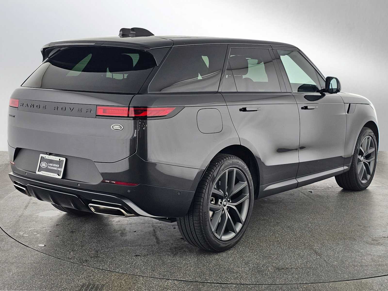 Used 2023 Land Rover Range Rover Sport SE AWD/4WD image 5