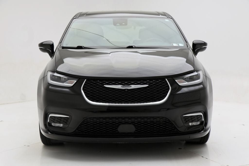 Used 2025 Chrysler Pacifica Select FWD image 4