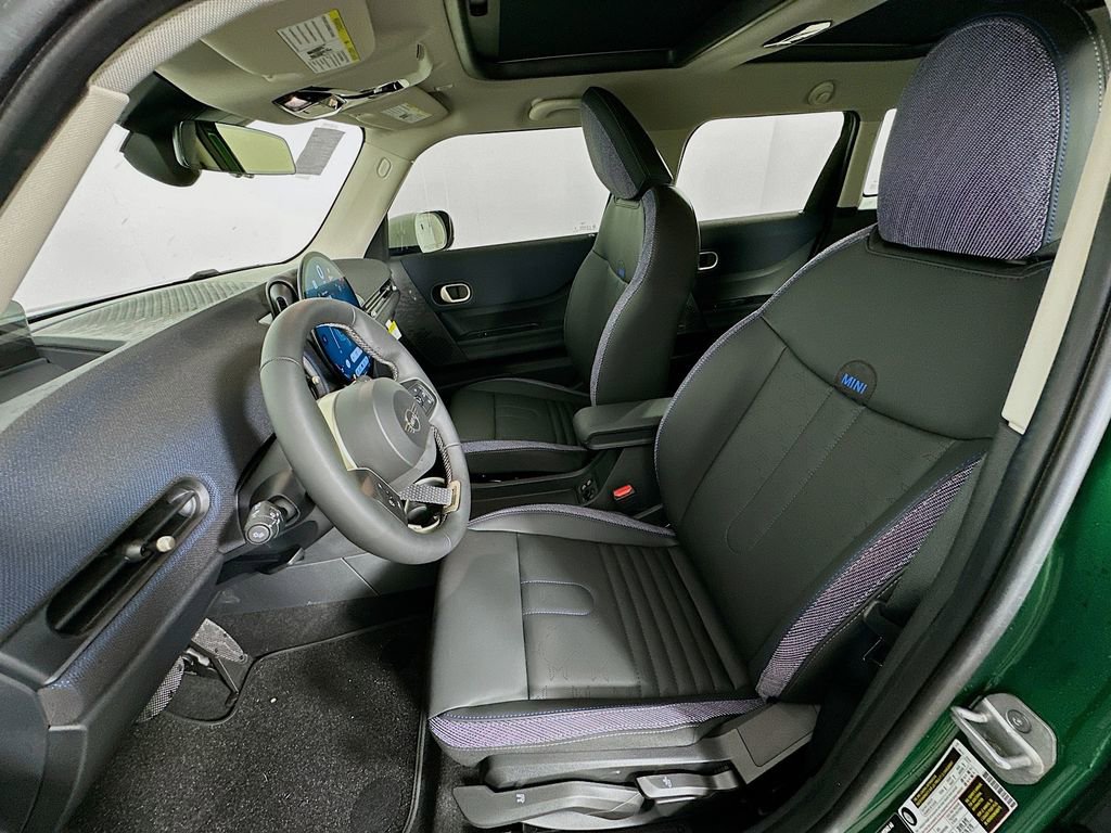 Certified 2025 MINI Cooper 4-Door Hardtop image 16