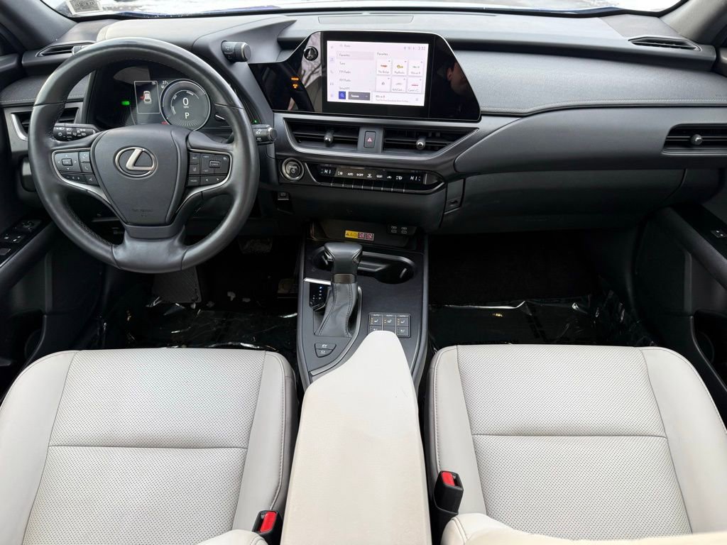 Used 2023 Lexus UX 250h F Sport image 14
